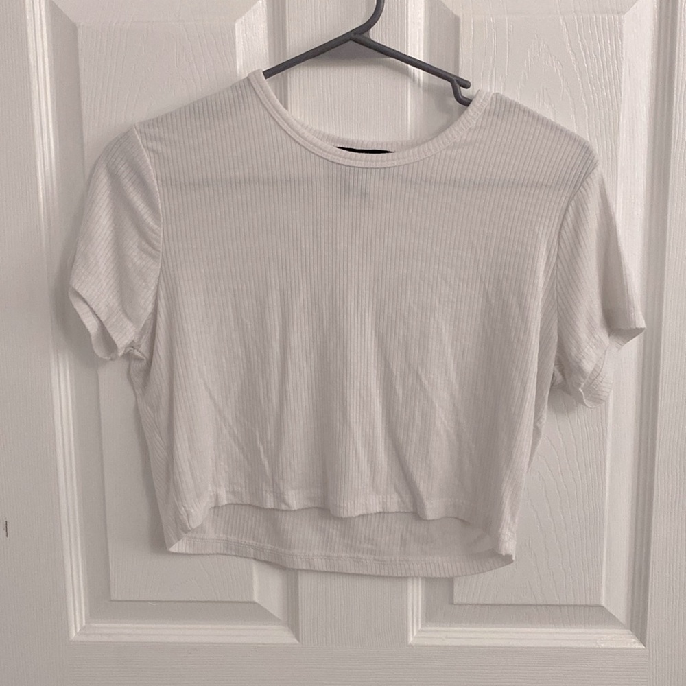 1 large SWS Essentials. T-shirt/ crop top